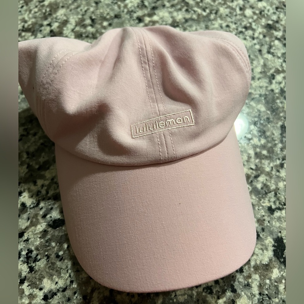Lululemon women’s hat - pink